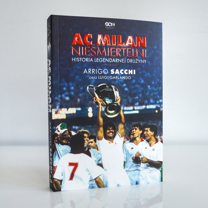 Zdjęcie książki AC Milan. Nieśmiertelni. Historia legendarnej drużyny w księgarni sportowej Labotiga